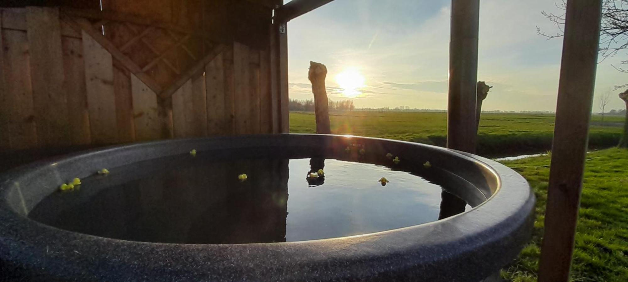 Stacaravan Op De Paardenboerderij 斯内克 外观 照片